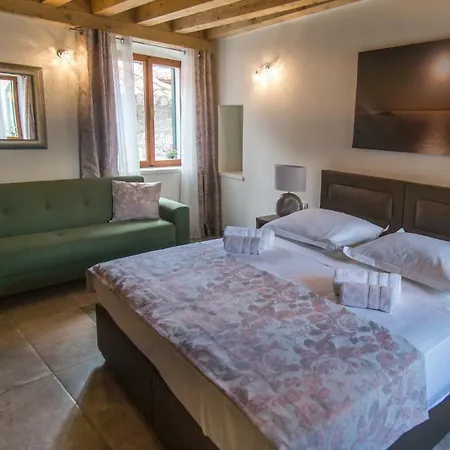 Jr Luxury Guesthouse2-3