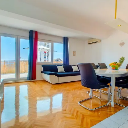 Penthouse Zia Split-3