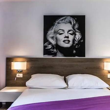 Le Grey, Modern & Luxurious Suite In City Centre-2
