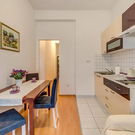 Apartment Roko-3