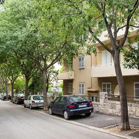 Lugo Apartments-3