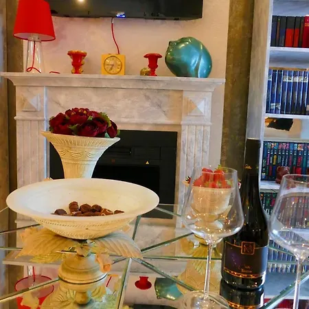 Art Gallery Luxury Apartment-2
