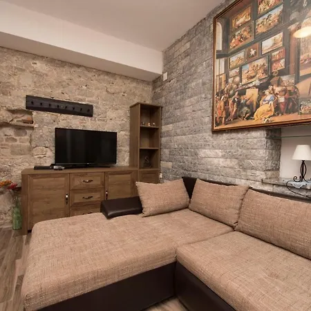 Elena Rooms-3