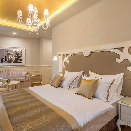 Royal Piazza-2
