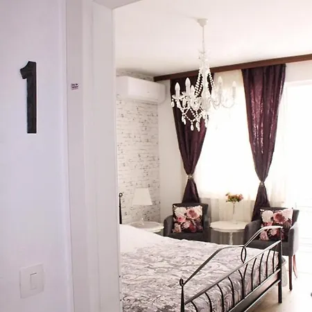 Bella Elia Apartment-3