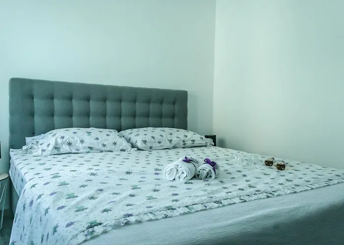 Blackpearl Apartment Split