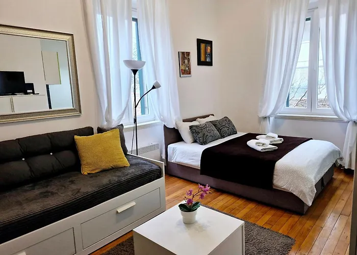 Beach City Pearls Apartments Split