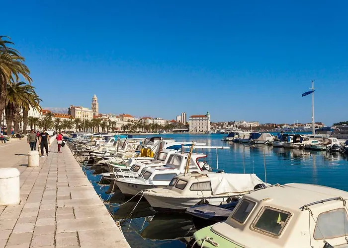 New Luxury Apartment Nives On Seaside Split